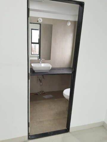 Furnished Amenities in 4 BHK Apartment at Amardeep Apartment Chembur, Chembur – for Rent