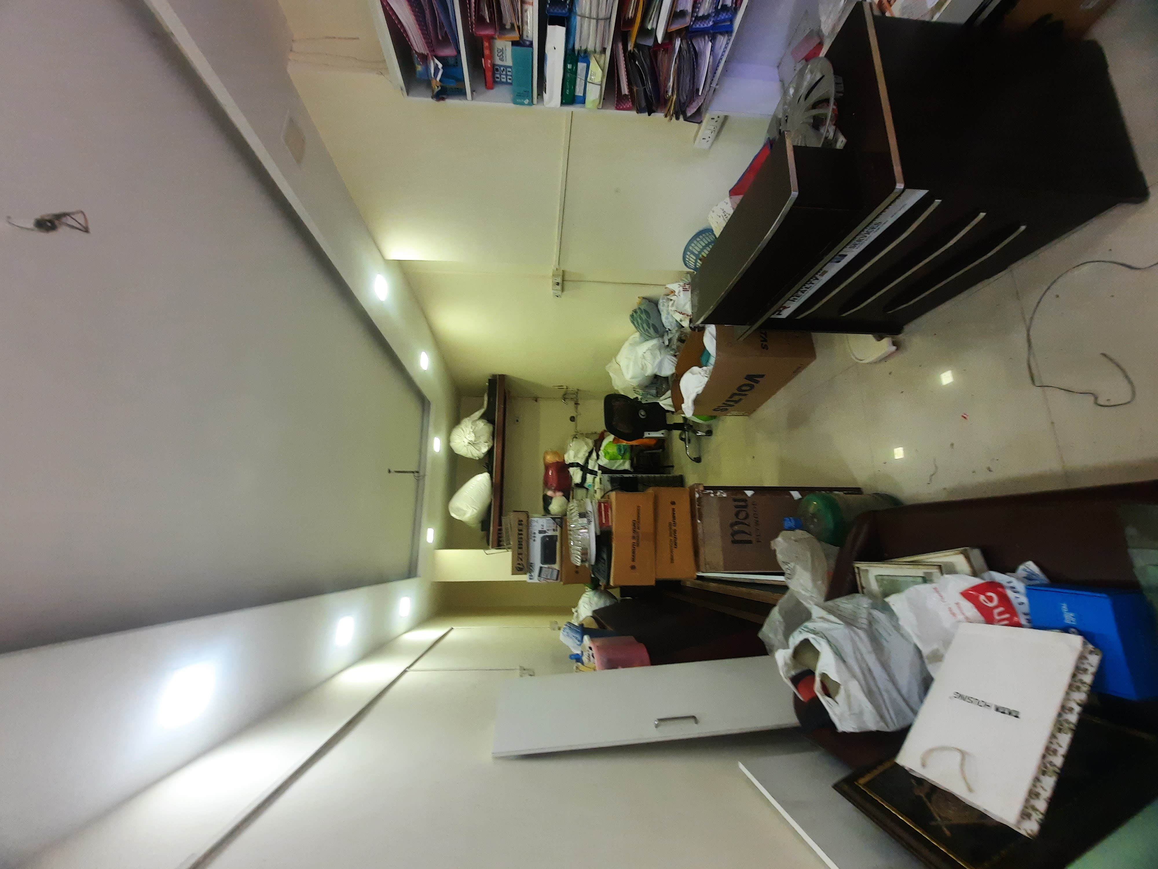 Retail Shop For Rent in Raunak Glory