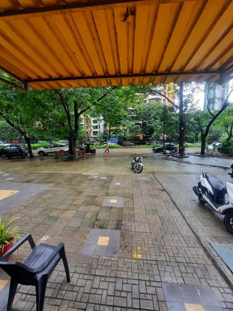 Balcony, raunak-glory Commercial Shop 225 Sq.Ft. In Brahmand Thane 8985180