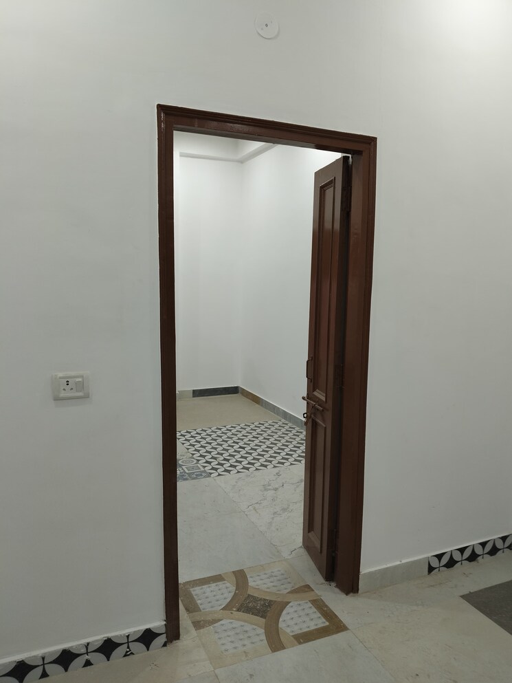 Room, kendriya-vihar-noida 2 Bedroom 950 Sq.Ft. Apartment In Sector 51 Noida 8985181