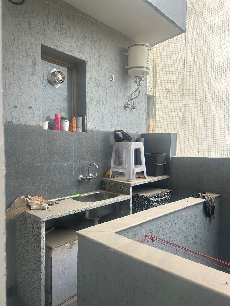 Kitchen, sector 46 3 Bedroom 2100 Sq.Ft. Builder Floor In Sector 46 Gurgaon 8985168