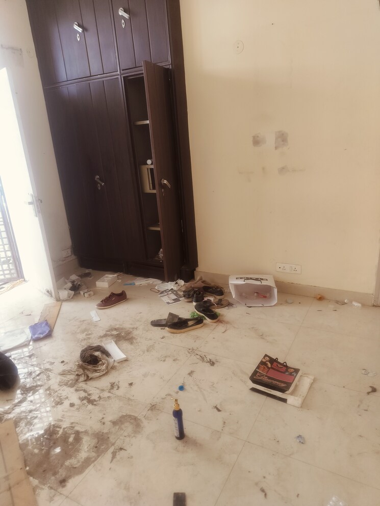 Room, vatika-inxt-emilia-floors 3.5 Bedroom 2100 Sq.Ft. Builder Floor In Sector 82 Gurgaon 8985265