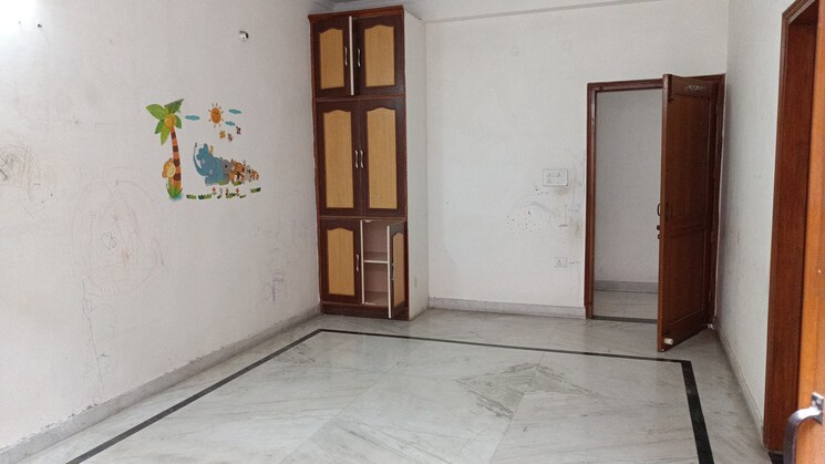 Room, vaishali sector 5 3 Bedroom 2150 Sq.Ft. Builder Floor In Vaishali Sector 5 Ghaziabad 8985306