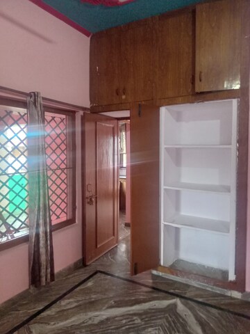 Room in 2 BHK Builder Floor at Pathribagh – for Rent