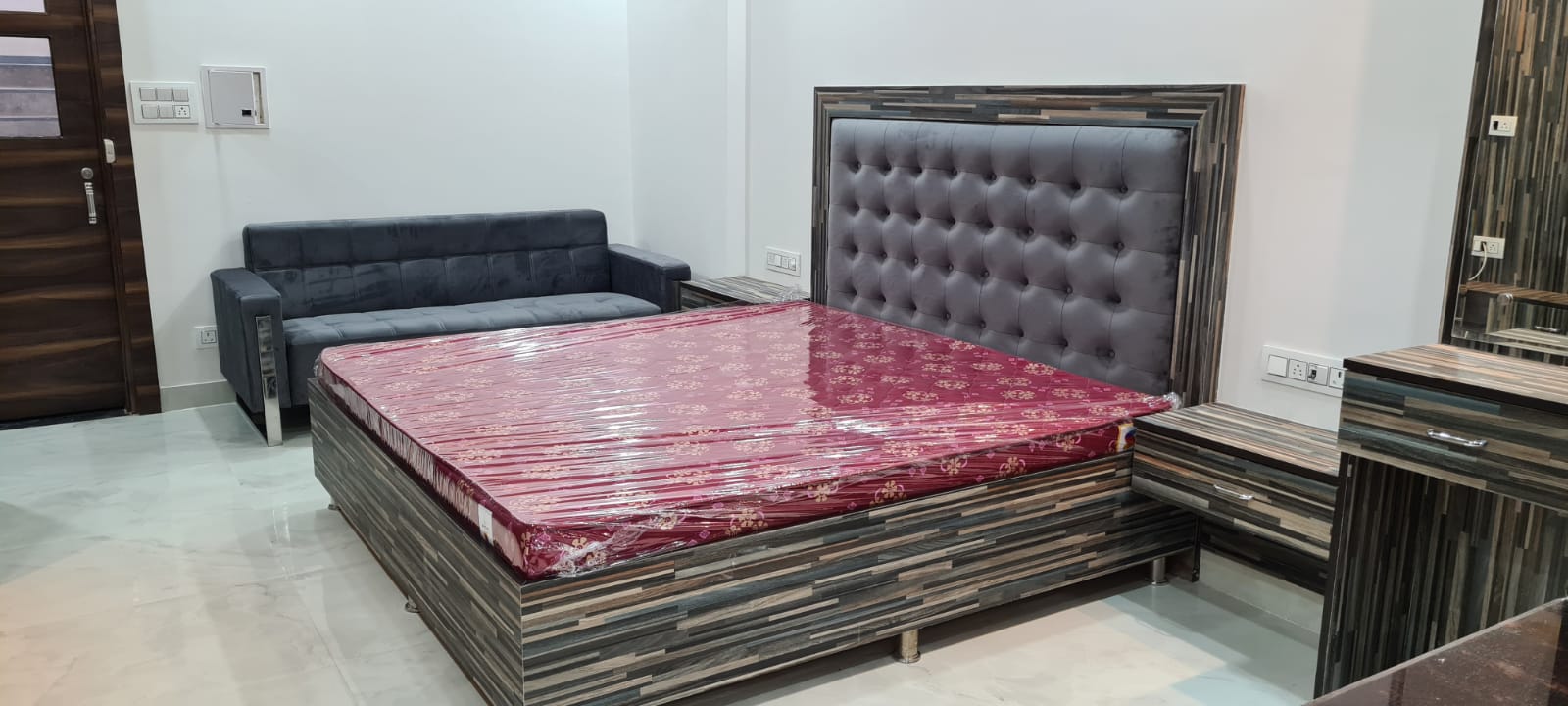 StudioApartment For Rent in DLF One Midtown