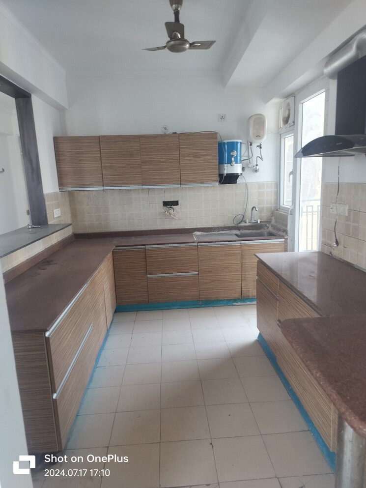 Kitchen, dlf-the-ultima 3 Bedroom 2100 Sq.Ft. Apartment In Sector 81 Gurgaon 8985299