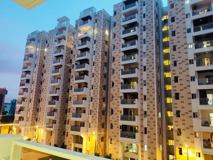 Exterior View, ambience-courtyard 2.5 Bedroom 1340 Sq.Ft. Apartment In Manikonda Hyderabad 8985304