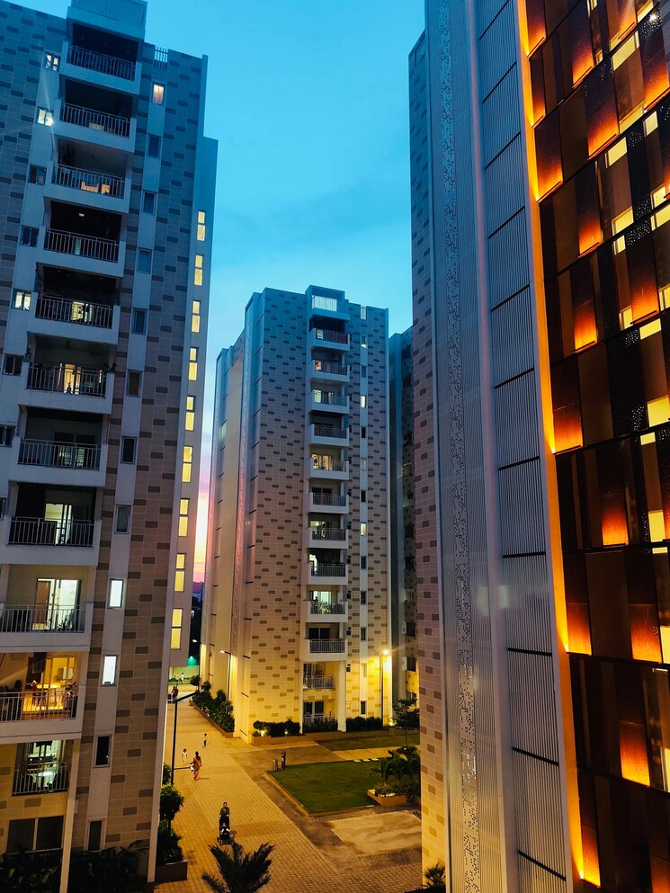 Exterior View, ambience-courtyard 2.5 Bedroom 1340 Sq.Ft. Apartment In Manikonda Hyderabad 8985304