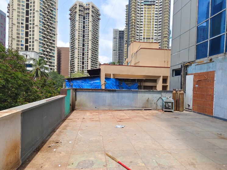 Swimming Pool, andheri west Commercial Office Space 3661 Sq.Ft. In Andheri West Mumbai 8985432