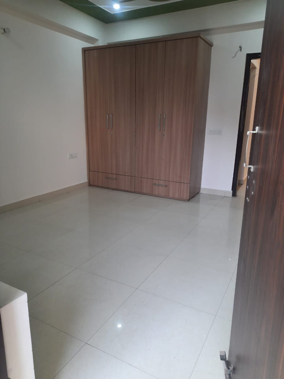 3 BHK + Servant Room 2260 Sq.Ft. Apartment in Pioneer Park Phase 1