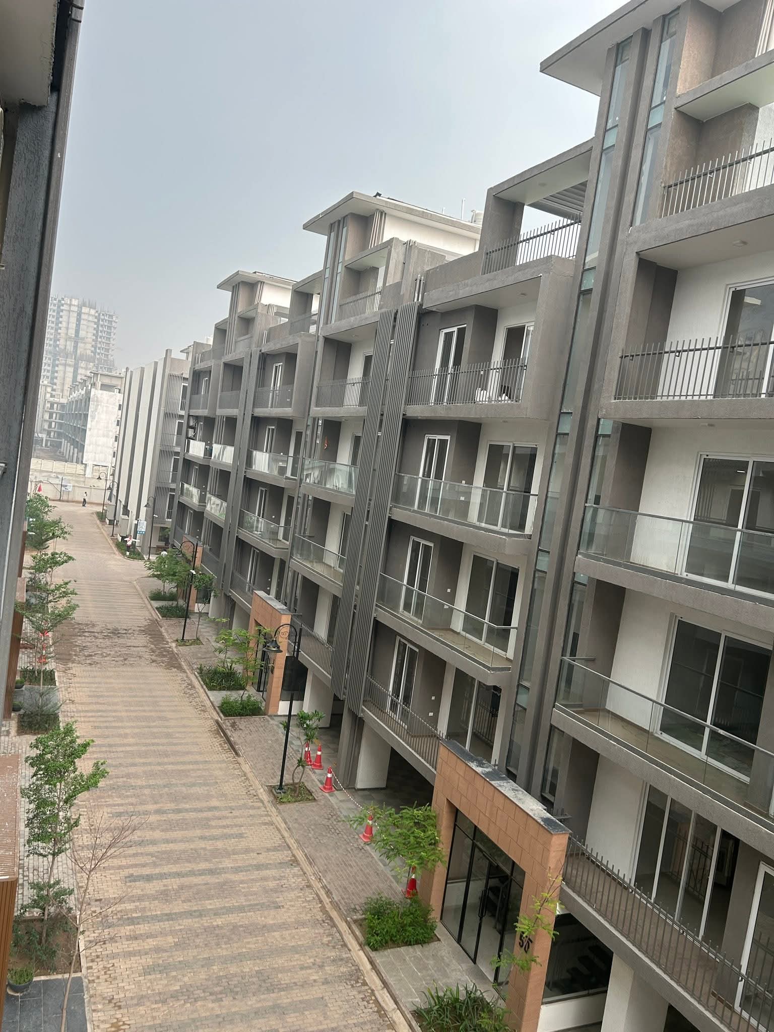 3.5 BHK + Study Room Builder Floor For Sale in Smart World Gems