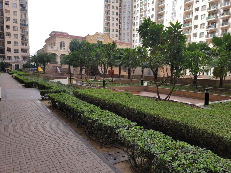Garden, ska-estate 3 Bedroom 1450 Sq.Ft. Apartment In Eta Ii Greater Noida Greater Noida 8985405