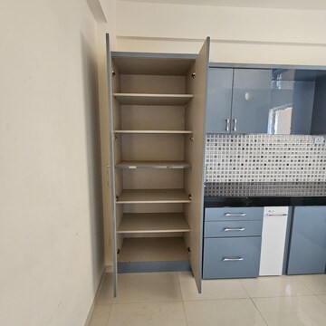Furnished Amenities in 3 BHK Apartment at Raheja Vistas, Nacharam – for Rent