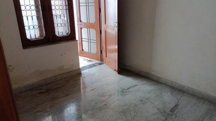 Room, vaishali sector 5 3 Bedroom 2160 Sq.Ft. Builder Floor In Vaishali Sector 5 Ghaziabad 8985512