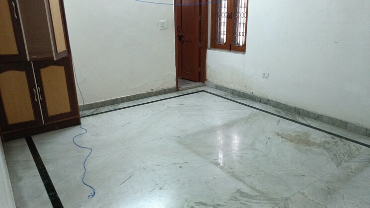 Room, vaishali sector 5 3 Bedroom 2160 Sq.Ft. Builder Floor In Vaishali Sector 5 Ghaziabad 8985512