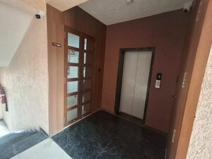 Lift in 3 BHK Apartment at Adajan – for Sale