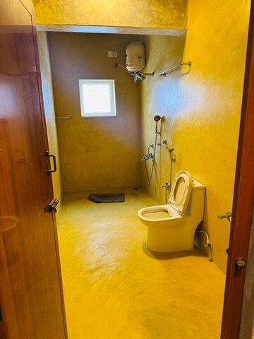 Attached Bathroom in 3.5 BHK Villa at Kolapakkam – for Sale