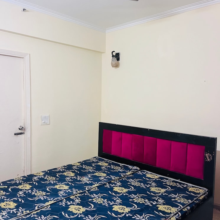 Bedroom, gaur-atulyam 3 Bedroom 1300 Sq.Ft. Apartment In Omicron I Greater Noida Greater Noida 8985495