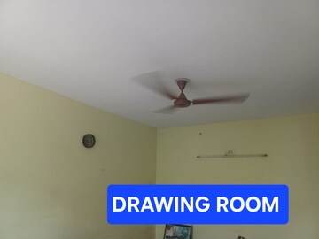 Furnished Amenities in 2 BHK Apartment at Mapsko Paradise, Sector 83 – for Rent