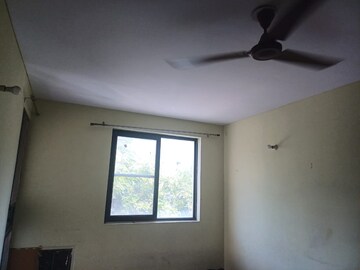 Room in 2 BHK Apartment at Mapsko Paradise, Sector 83 – for Rent