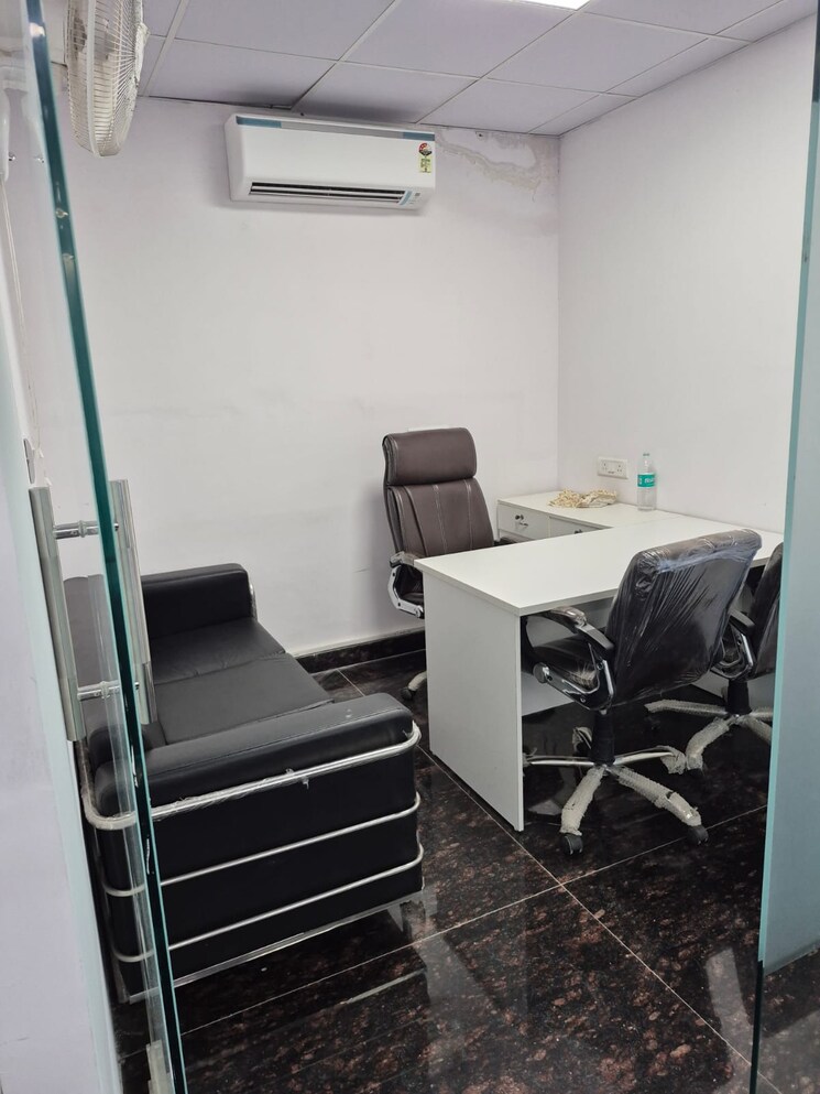 Team Area, alphathum Commercial Office Space 1600 Sq.Ft. In Sector 90 Noida 8985608