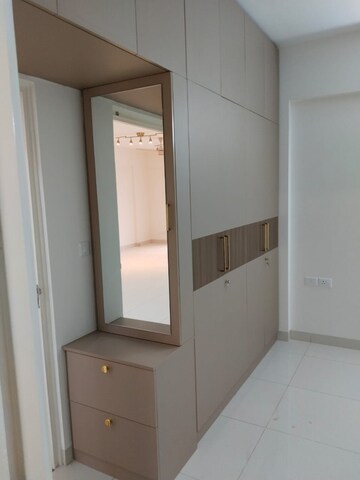 Room in 2 BHK Apartment at Salarpuria Sattva Exotic, Kogilu – for Rent