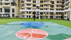 Swimming Pool in 3 BHK Apartment at Purvanchal Sunbliss, Sector 22d Yamuna Expressway – for Sale