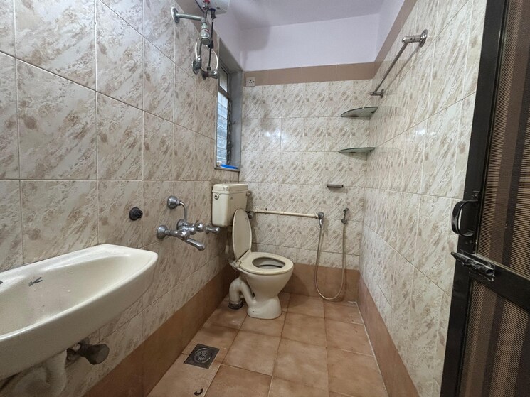 Bathroom, goregaon east Pg For Boys In Goregaon East 8985621