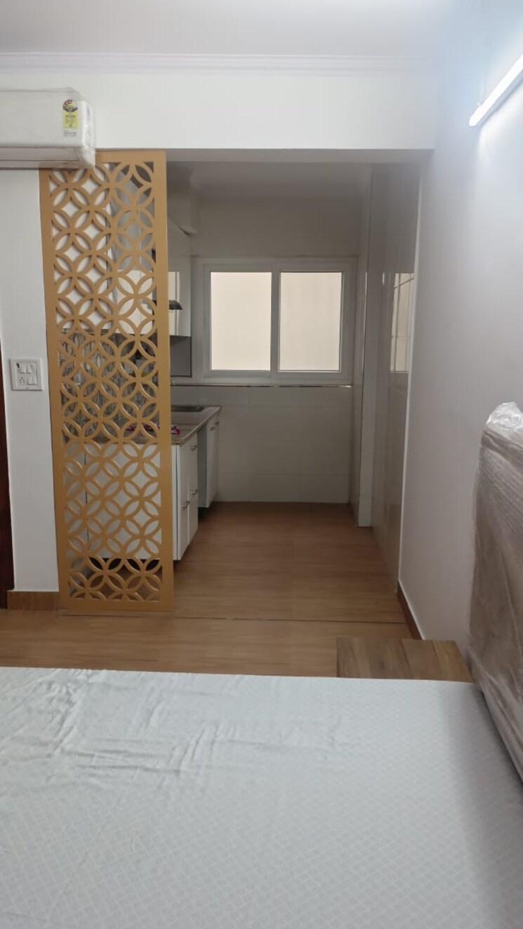 Room, dlf-one-midtown 2 Bedroom 1732 Sq.Ft. Apartment In Moti Nagar Delhi 8985742