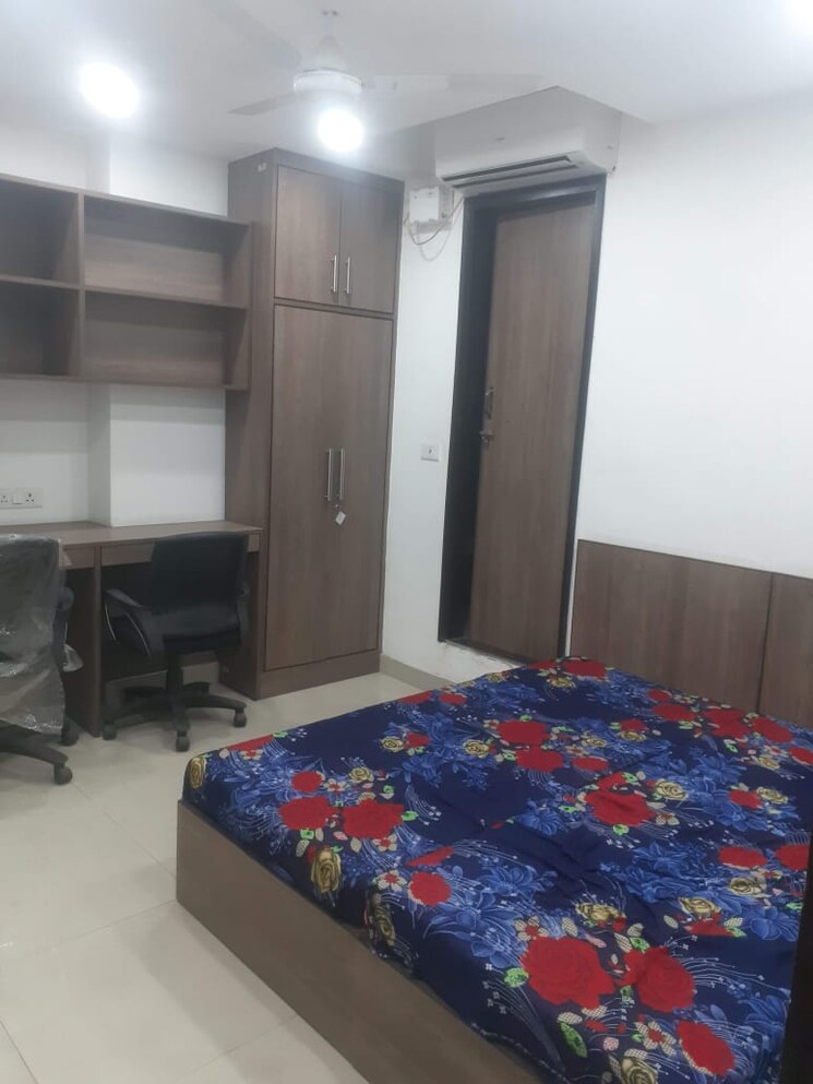 Bedroom, karol bagh Pg For Girls In Karol Bagh 8985799
