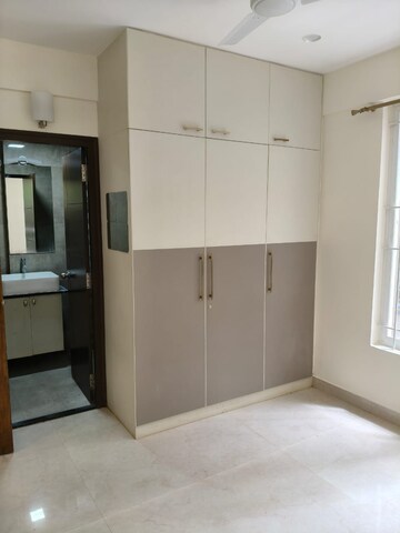 Room in 3 BHK Apartment at Richmond Town – for Rent