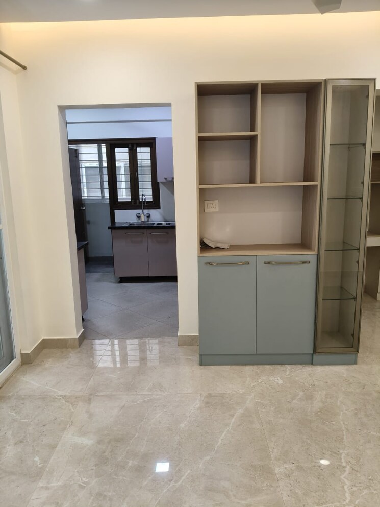 Room, richmond town 3 Bedroom 1600 Sq.Ft. Apartment In Richmond Town Bangalore 8985670