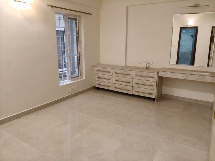 Room, richmond town 3 Bedroom 1600 Sq.Ft. Apartment In Richmond Town Bangalore 8985670