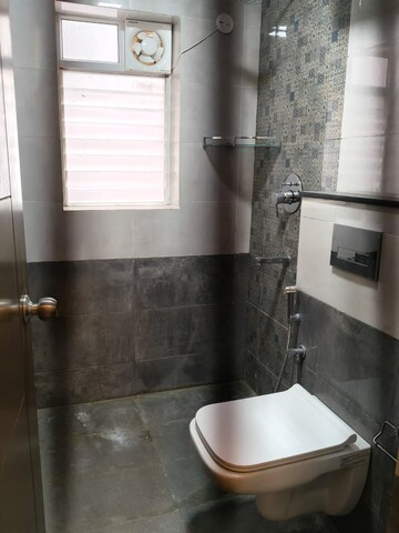 Bathroom in 3 BHK Apartment at Richmond Town – for Rent