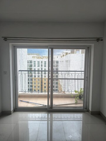 Room in 2.5 BHK Apartment at Kolte Patil Raaga, Hennur Road – for Rent