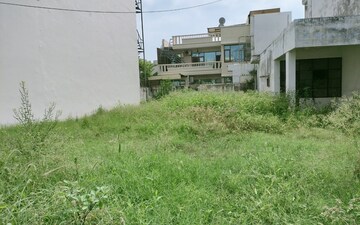 Plot For Sale in Sector 28