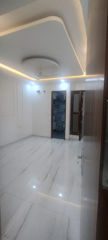 Room in 2 BHK Independent House at Sector 19 – for Rent