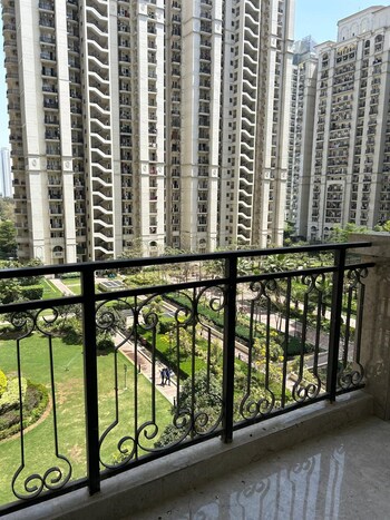 DLF One Midtown