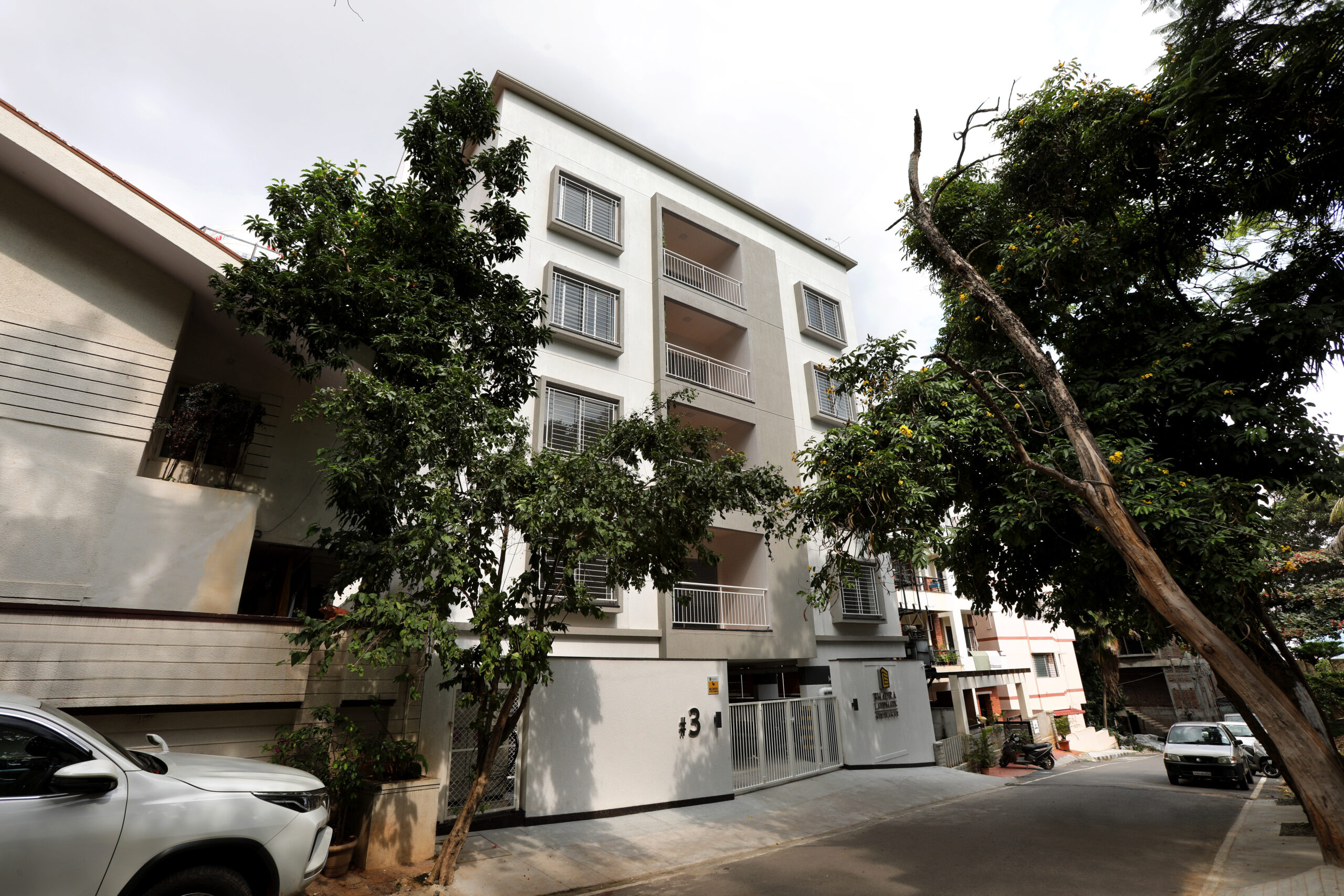 3 BHK + Pooja Room,Servant Room,Study Room,Extra Room Apartment For Sale in Bhadra Landmark Girinagar