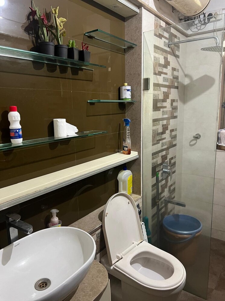 Team Area, raheja-sherwood 2 Bedroom 910 Sq.Ft. Apartment In Goregaon East Mumbai 8986090