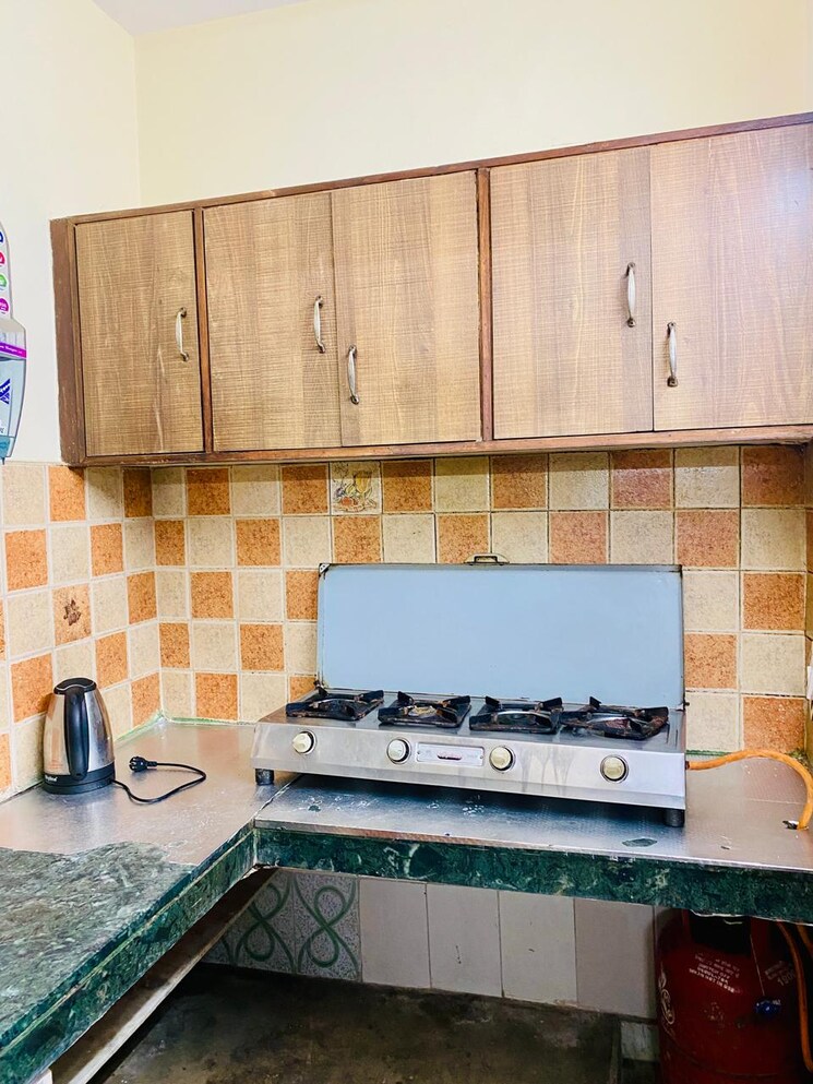 Kitchen, lajpat nagar ii 2 Bedroom 800 Sq.Ft. Apartment In Lajpat Nagar ii Delhi 8986047