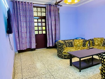 Living Room in 2 BHK Apartment at Lajpat Nagar ii – for Rent