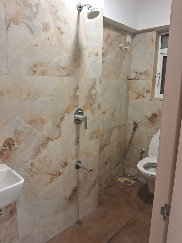 Bathroom, alag-ashtapad 3 Bedroom 850 Sq.Ft. Apartment In Ghatkopar East Mumbai 8986153