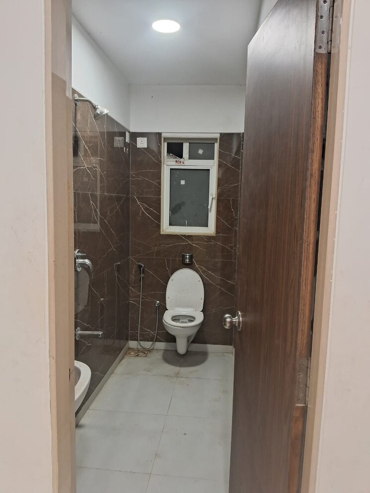 Bathroom, alag-ashtapad 3 Bedroom 850 Sq.Ft. Apartment In Ghatkopar East Mumbai 8986153