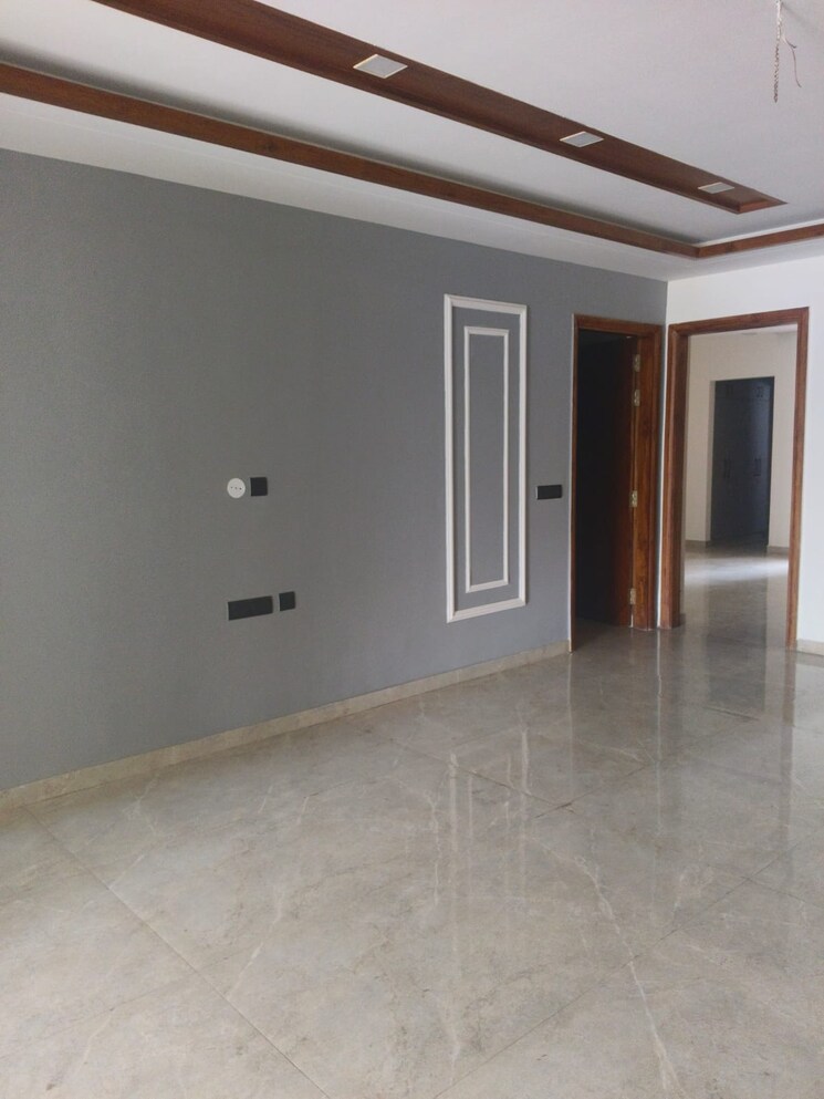 Room, sector 85 4 Bedroom 350 Sq.Ft. Builder Floor In Sector 85 Faridabad 8986145