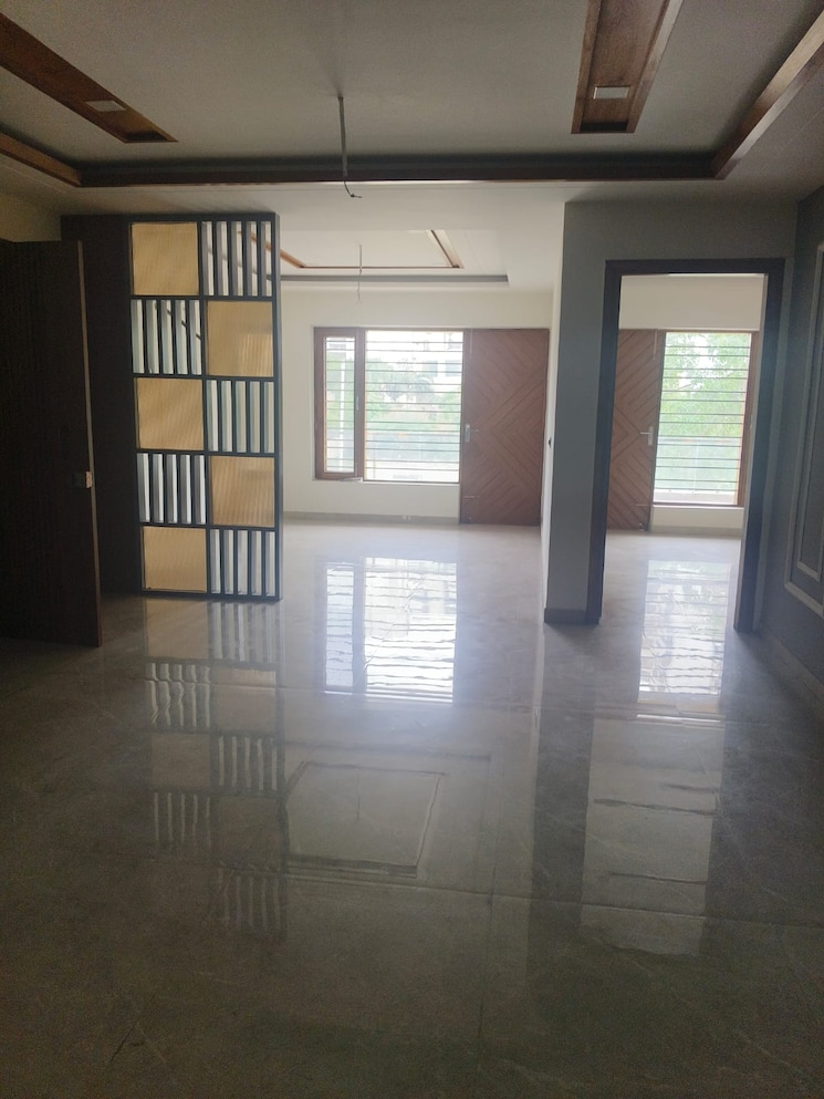 Room, sector 85 4 Bedroom 350 Sq.Ft. Builder Floor In Sector 85 Faridabad 8986145