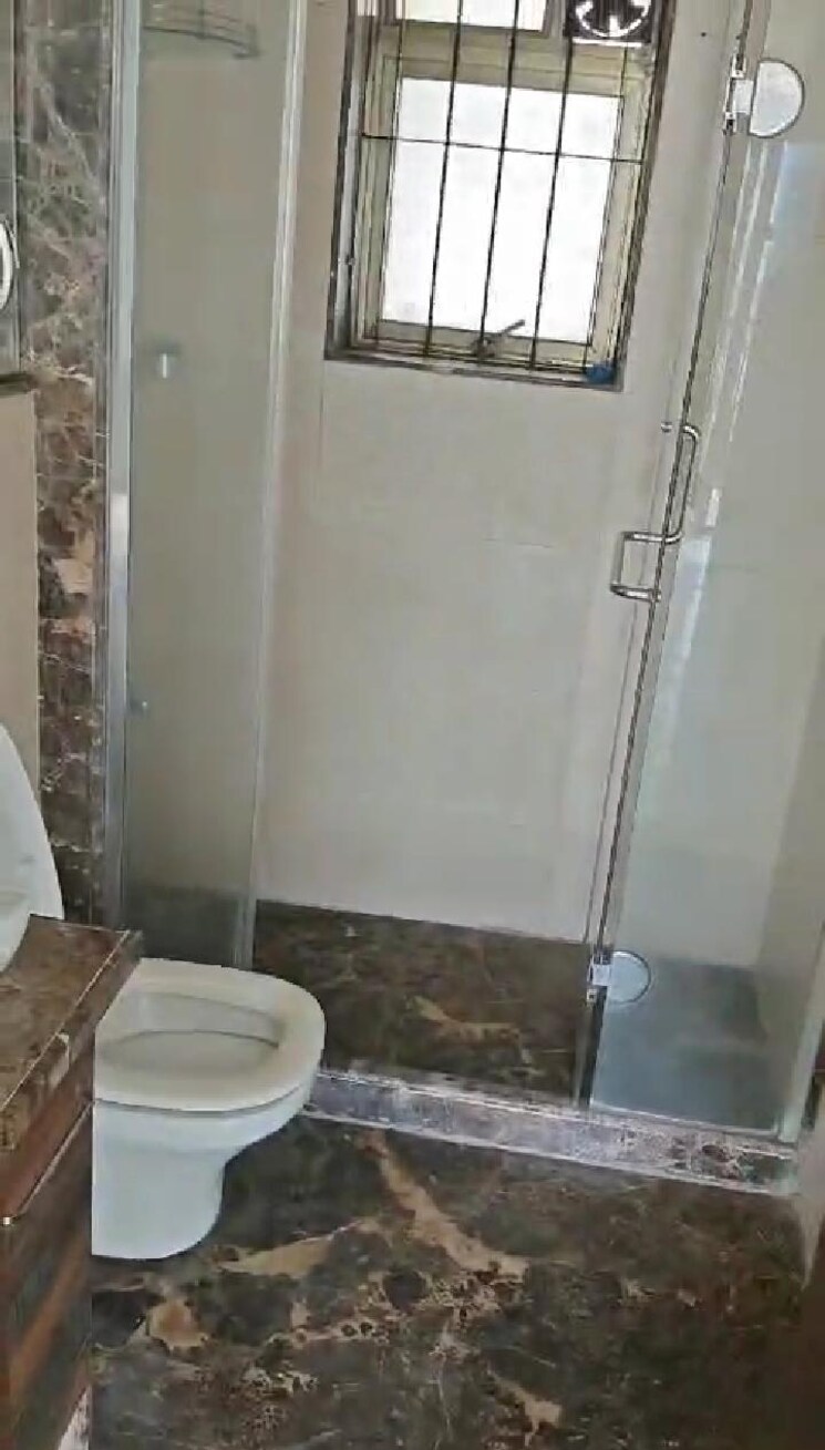 Bathroom, k-raheja-corp-maple-leaf 1.5 Bedroom 627 Sq.Ft. Apartment In Powai Mumbai 8986177