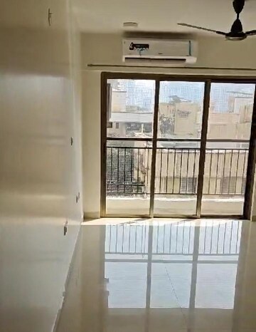 Room in 1.5 BHK Apartment at K Raheja Corp Maple Leaf, Powai – for Rent