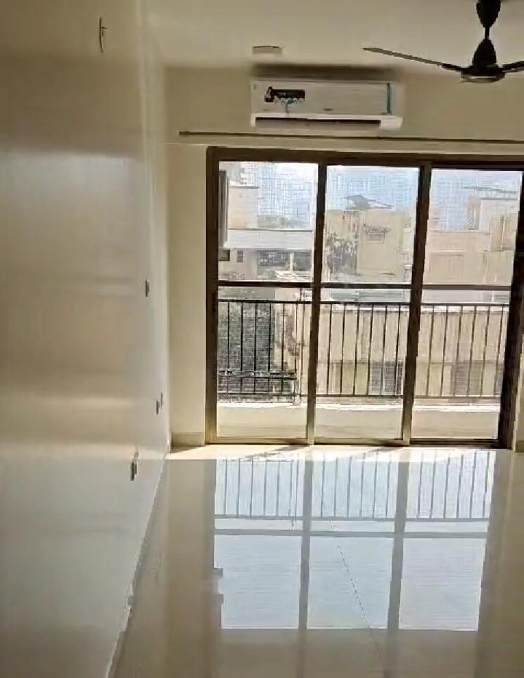 Room, k-raheja-corp-maple-leaf 1.5 Bedroom 627 Sq.Ft. Apartment In Powai Mumbai 8986177