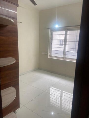 Room in 2 BHK Apartment at SR Residency Ameerpet, Ameerpet – for Rent